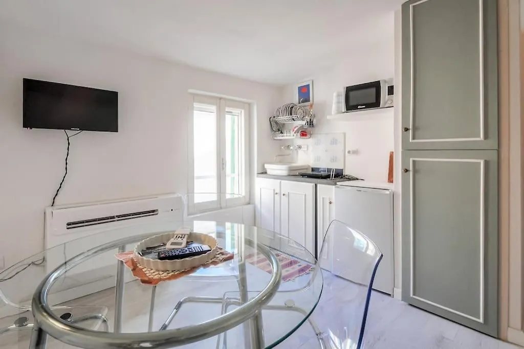 Apartment Lovely Studio In The Heart Of Alghero Italy